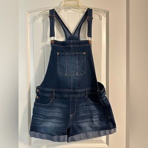 Juniors Shorts Overalls